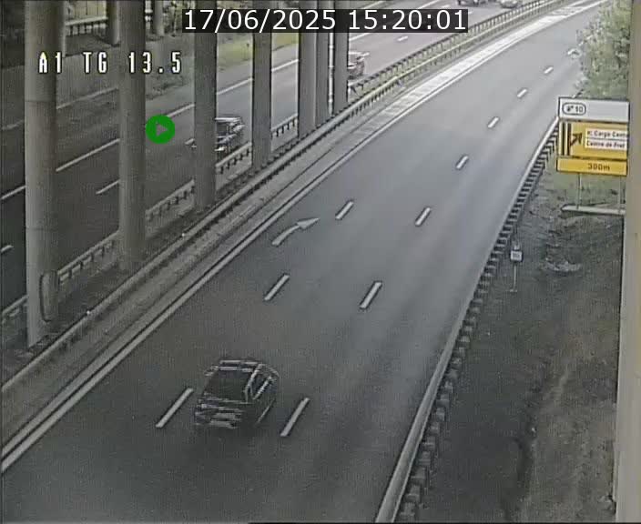 Traffic live webcam Luxembourg Senningen - A1 direction Luxembourg - BK 13.5