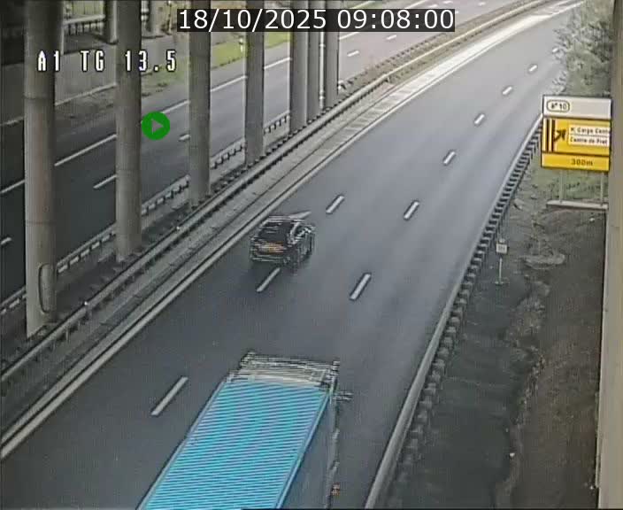 Traffic live webcam Luxembourg Senningen - A1 direction Luxembourg - BK 13.5