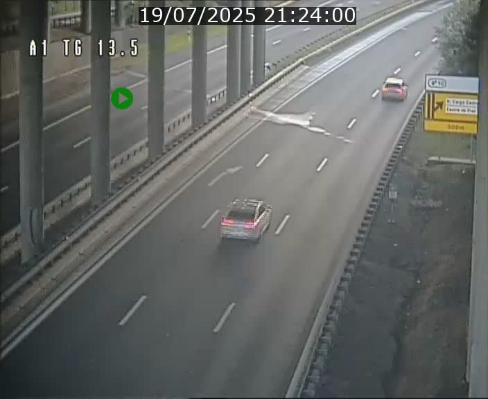 Traffic live webcam Luxembourg Senningen - A1 direction Luxembourg - BK 13.5