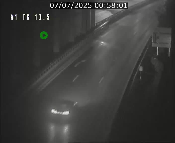 Traffic live webcam Luxembourg Senningen - A1 direction Luxembourg - BK 13.5
