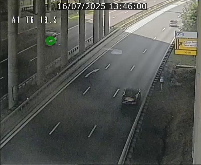 Traffic live webcam Luxembourg Senningen - A1 direction Luxembourg - BK 13.5