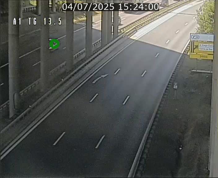 Traffic live webcam Luxembourg Senningen - A1 direction Luxembourg - BK 13.5
