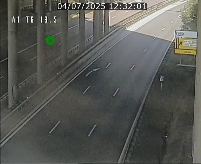 Traffic live webcam Luxembourg Senningen - A1 direction Luxembourg - BK 13.5