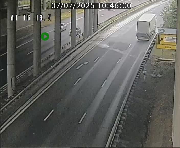 Traffic live webcam Luxembourg Senningen - A1 direction Luxembourg - BK 13.5