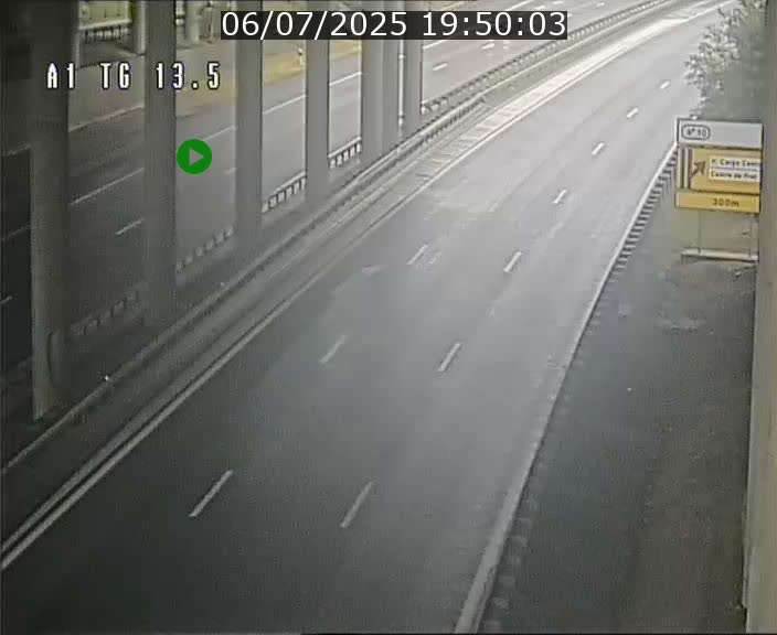 Traffic live webcam Luxembourg Senningen - A1 direction Luxembourg - BK 13.5