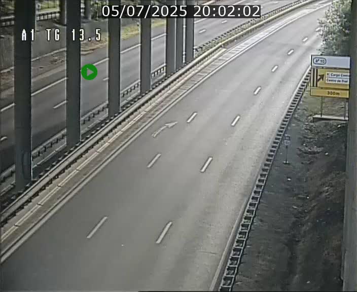 Traffic live webcam Luxembourg Senningen - A1 direction Luxembourg - BK 13.5