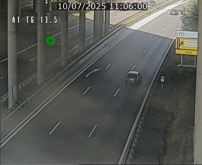 Traffic live webcam Luxembourg Senningen - A1 direction Luxembourg - BK 13.5