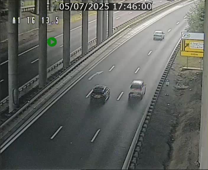 Traffic live webcam Luxembourg Senningen - A1 direction Luxembourg - BK 13.5