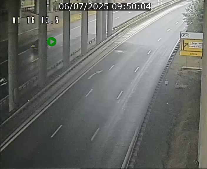 Traffic live webcam Luxembourg Senningen - A1 direction Luxembourg - BK 13.5