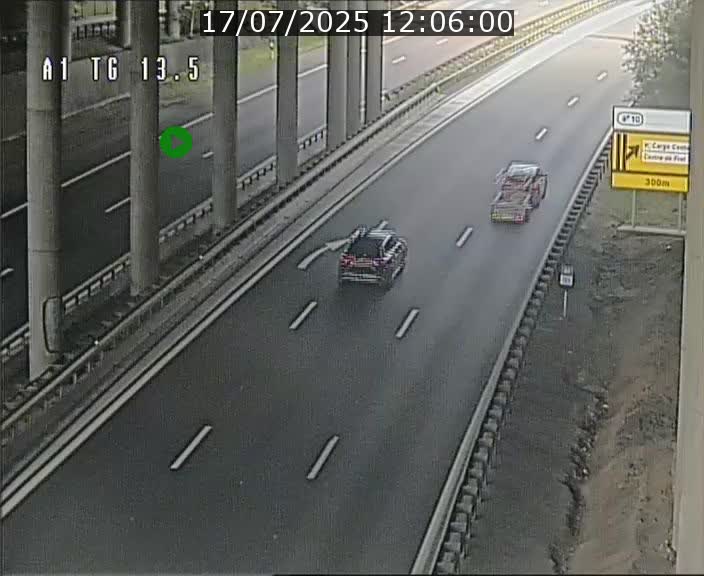 Traffic live webcam Luxembourg Senningen - A1 direction Luxembourg - BK 13.5