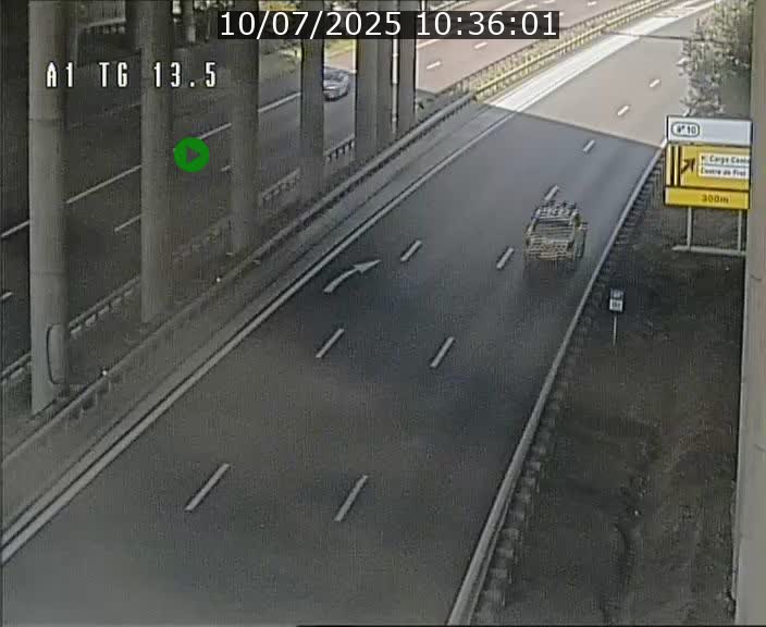 Traffic live webcam Luxembourg Senningen - A1 direction Luxembourg - BK 13.5