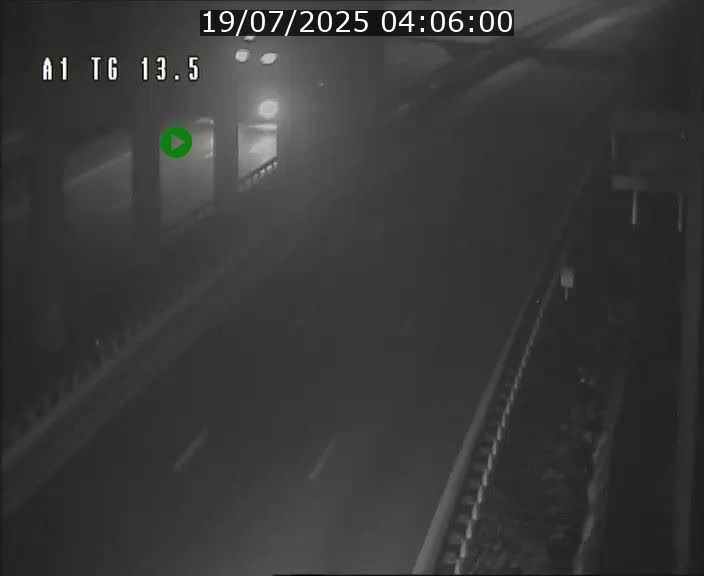 Traffic live webcam Luxembourg Senningen - A1 direction Luxembourg - BK 13.5