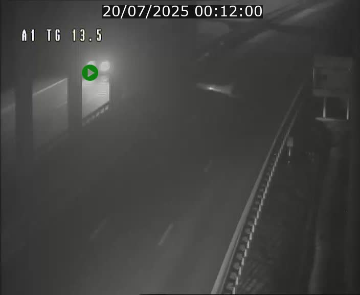 Traffic live webcam Luxembourg Senningen - A1 direction Luxembourg - BK 13.5