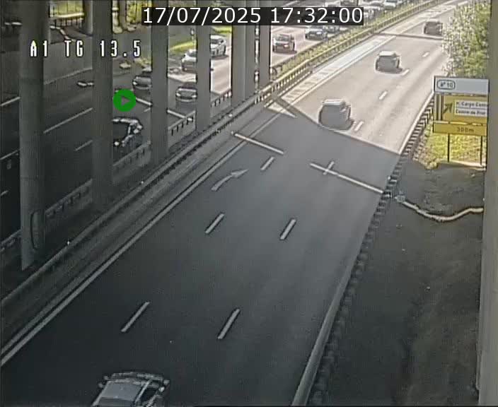 Traffic live webcam Luxembourg Senningen - A1 direction Luxembourg - BK 13.5