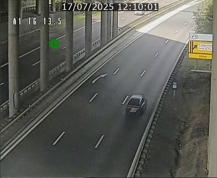 Traffic live webcam Luxembourg Senningen - A1 direction Luxembourg - BK 13.5