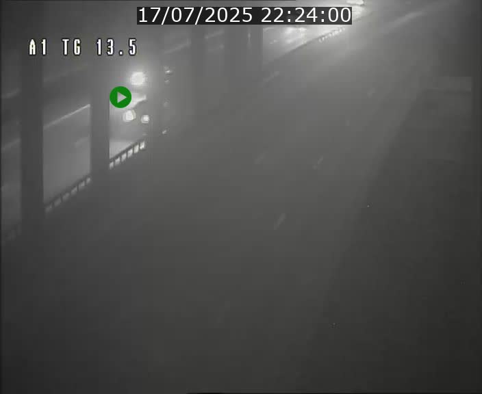 Traffic live webcam Luxembourg Senningen - A1 direction Luxembourg - BK 13.5