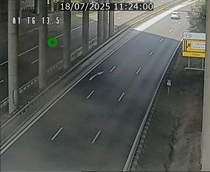 Traffic live webcam Luxembourg Senningen - A1 direction Luxembourg - BK 13.5
