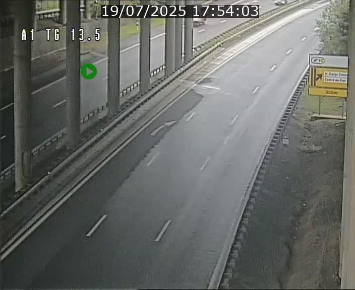 Traffic live webcam Luxembourg Senningen - A1 direction Luxembourg - BK 13.5