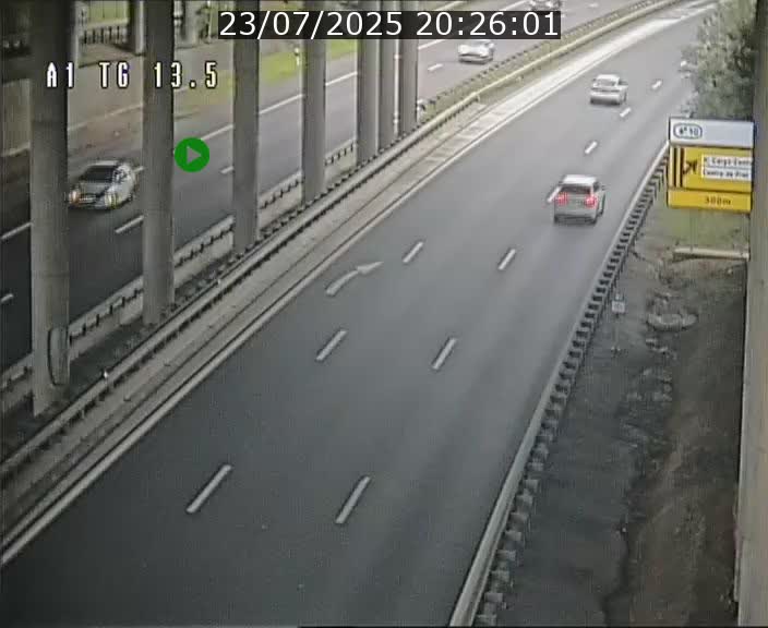 Traffic live webcam Luxembourg Senningen - A1 direction Luxembourg - BK 13.5