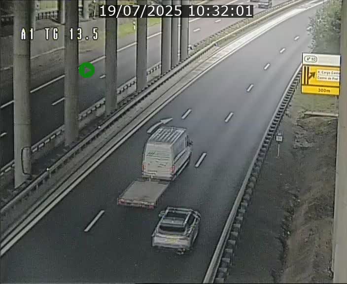 Traffic live webcam Luxembourg Senningen - A1 direction Luxembourg - BK 13.5
