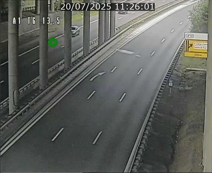 Traffic live webcam Luxembourg Senningen - A1 direction Luxembourg - BK 13.5