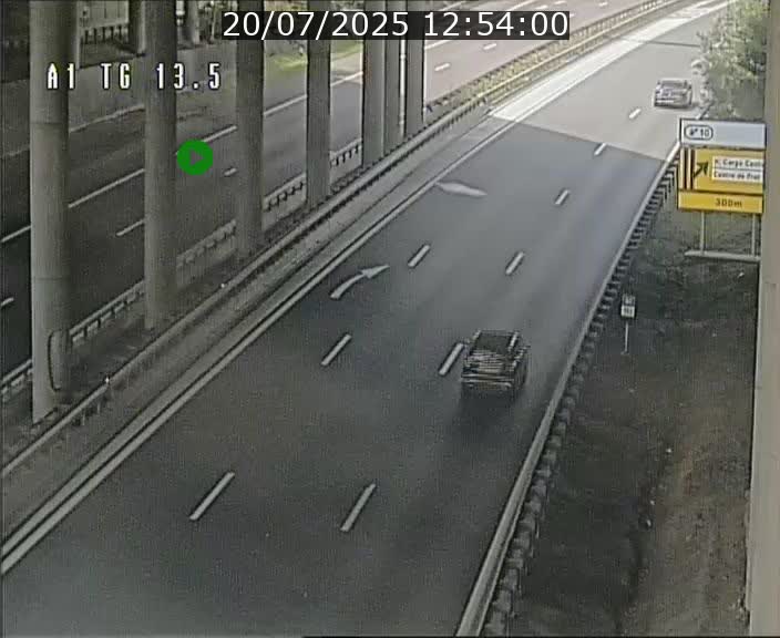 Traffic live webcam Luxembourg Senningen - A1 direction Luxembourg - BK 13.5