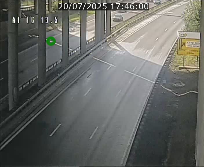 Traffic live webcam Luxembourg Senningen - A1 direction Luxembourg - BK 13.5