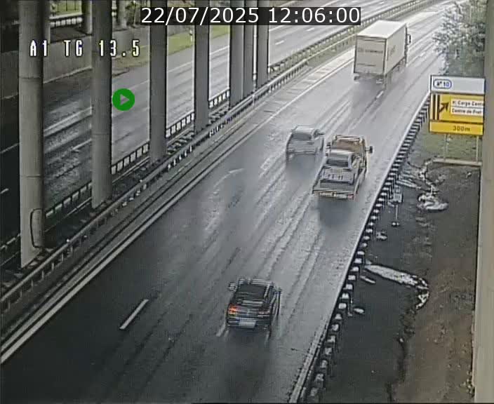 Traffic live webcam Luxembourg Senningen - A1 direction Luxembourg - BK 13.5