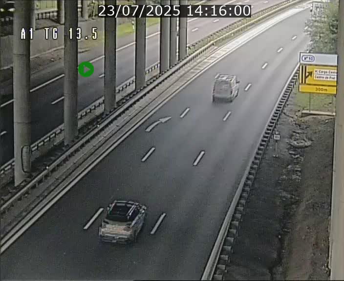 Traffic live webcam Luxembourg Senningen - A1 direction Luxembourg - BK 13.5