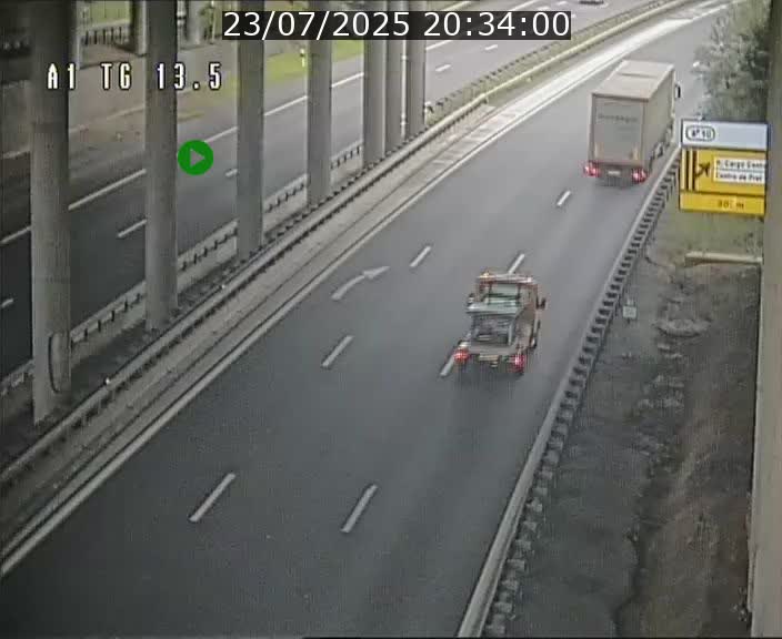 Traffic live webcam Luxembourg Senningen - A1 direction Luxembourg - BK 13.5