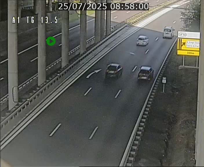Traffic live webcam Luxembourg Senningen - A1 direction Luxembourg - BK 13.5