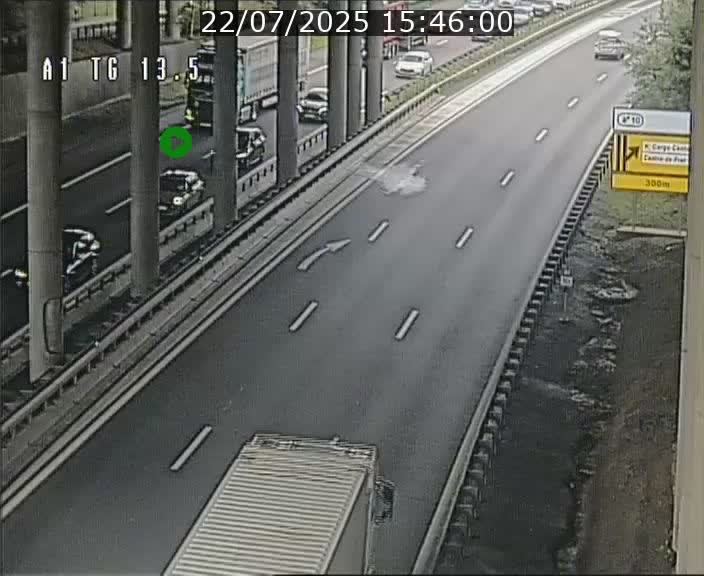Traffic live webcam Luxembourg Senningen - A1 direction Luxembourg - BK 13.5