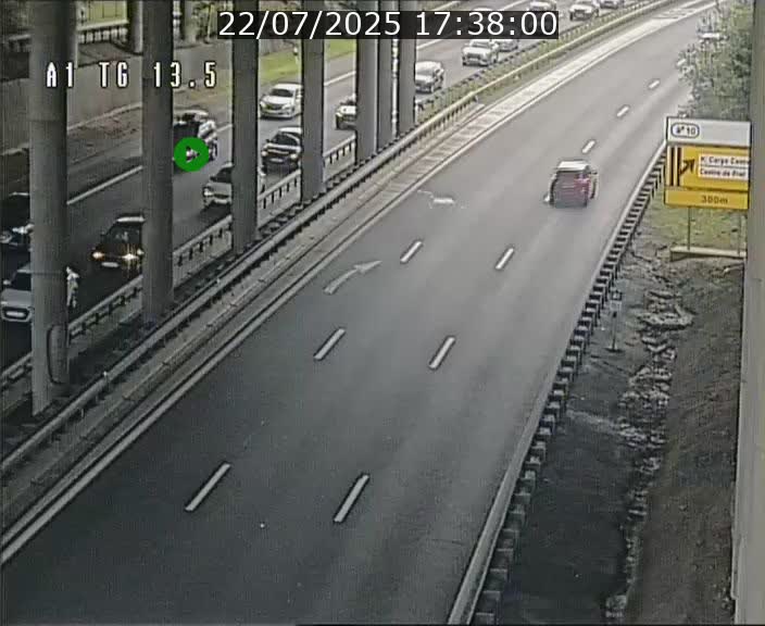 Traffic live webcam Luxembourg Senningen - A1 direction Luxembourg - BK 13.5
