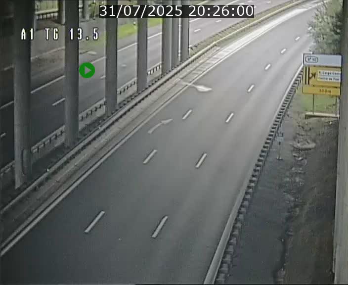 Traffic live webcam Luxembourg Senningen - A1 direction Luxembourg - BK 13.5
