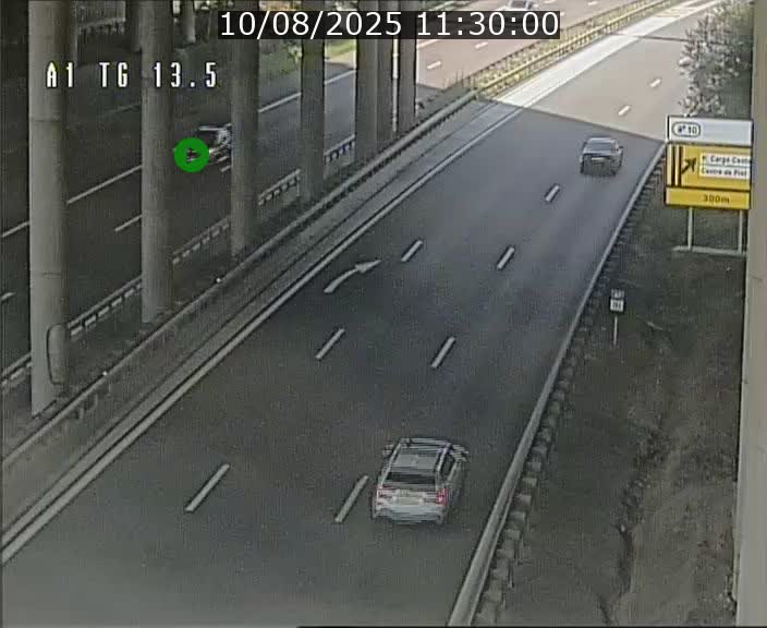 Traffic live webcam Luxembourg Senningen - A1 direction Luxembourg - BK 13.5