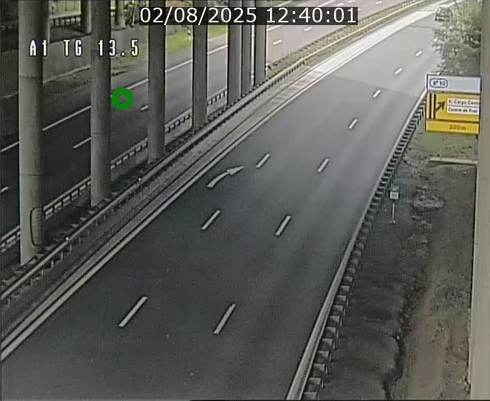 Traffic live webcam Luxembourg Senningen - A1 direction Luxembourg - BK 13.5
