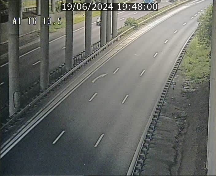 <h2>Traffic live webcam Luxembourg Senningen - A1 direction Luxembourg - BK 13.5</h2>