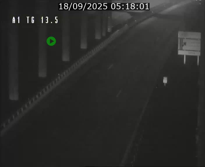 <h2>Traffic live webcam Luxembourg Senningen - A1 direction Luxembourg - BK 13.5</h2>