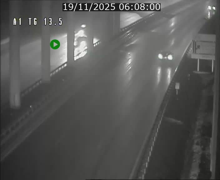 <h2>Traffic live webcam Luxembourg Senningen - A1 direction Luxembourg - BK 13.5</h2>