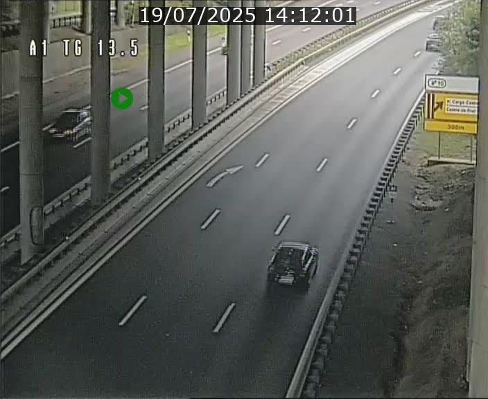 Traffic live webcam Luxembourg Senningen - A1 direction Luxembourg - BK 13.5