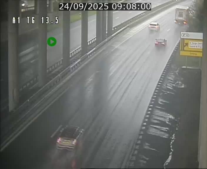 Traffic live webcam Luxembourg Senningen - A1 direction Luxembourg - BK 13.5