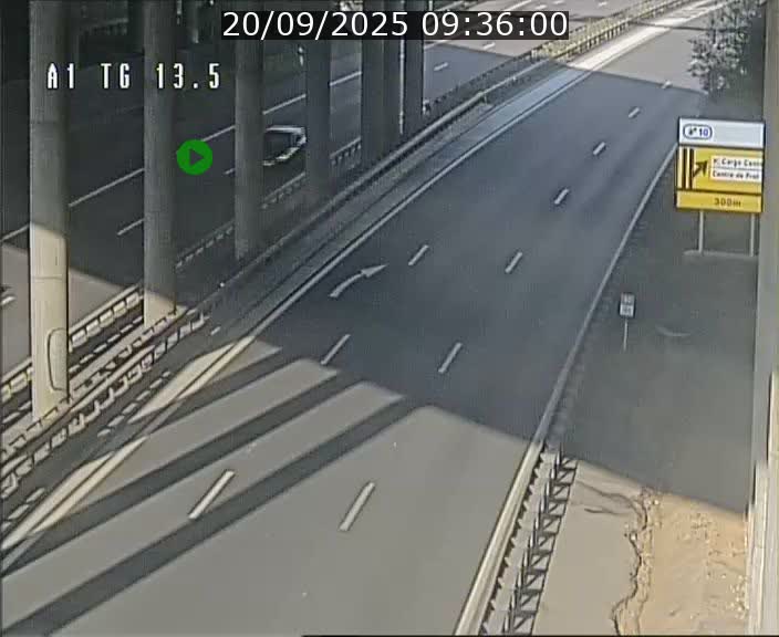 <h2>Traffic live webcam Luxembourg Senningen - A1 direction Luxembourg - BK 13.5</h2>