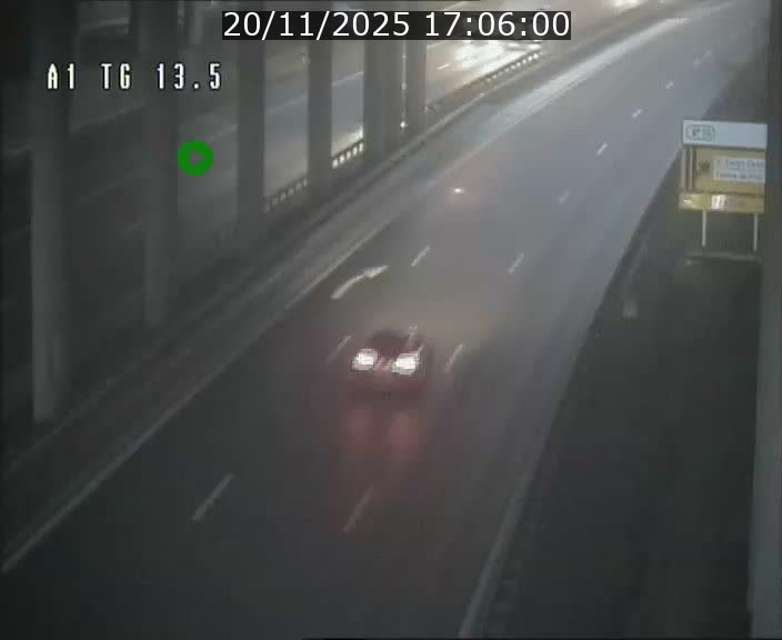 Traffic live webcam Luxembourg Senningen - A1 direction Luxembourg - BK 13.5