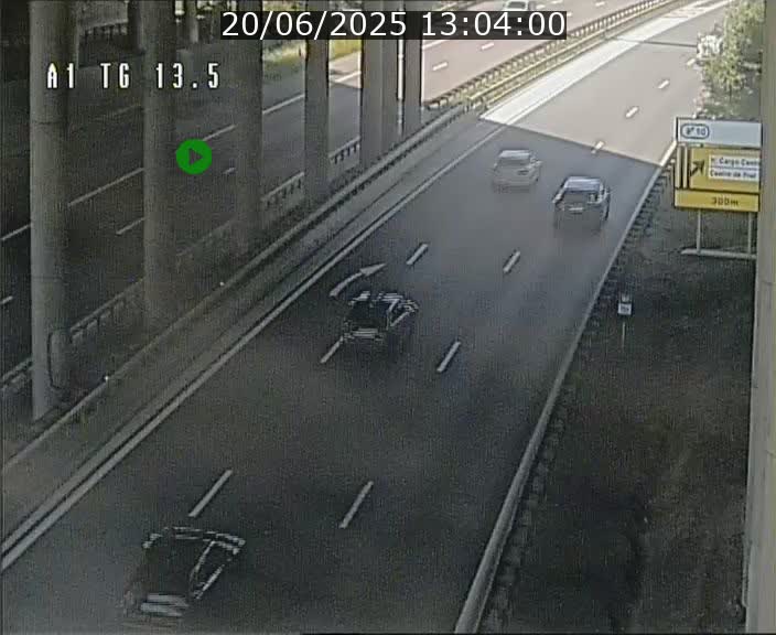 <h2>Traffic live webcam Luxembourg Senningen - A1 direction Luxembourg - BK 13.5</h2>