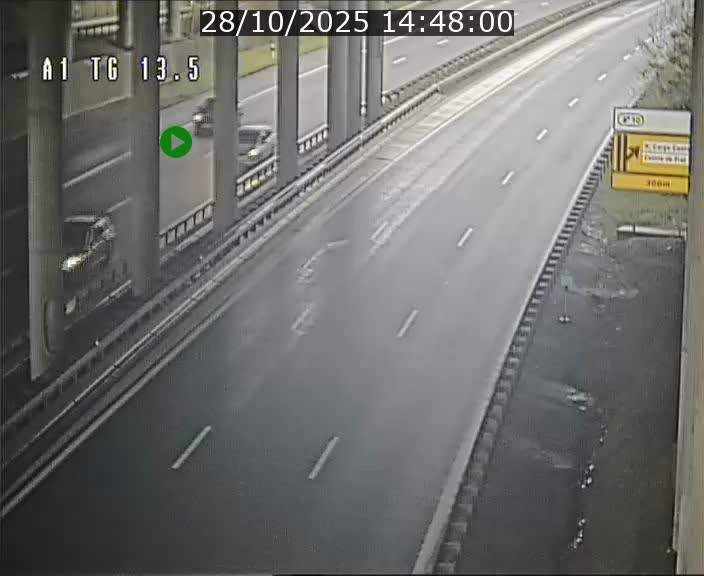 Traffic live webcam Luxembourg Senningen - A1 direction Luxembourg - BK 13.5