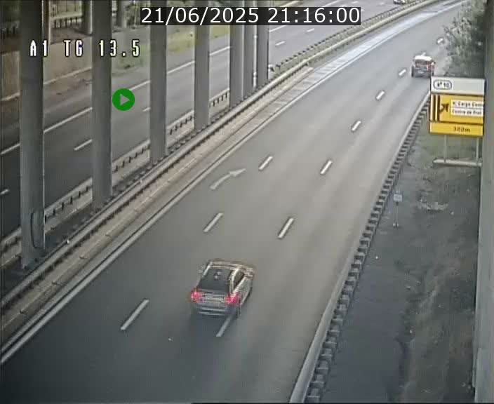 <h2>Traffic live webcam Luxembourg Senningen - A1 direction Luxembourg - BK 13.5</h2>
