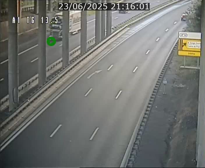 <h2>Traffic live webcam Luxembourg Senningen - A1 direction Luxembourg - BK 13.5</h2>