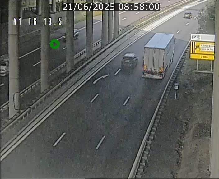 <h2>Traffic live webcam Luxembourg Senningen - A1 direction Luxembourg - BK 13.5</h2>
