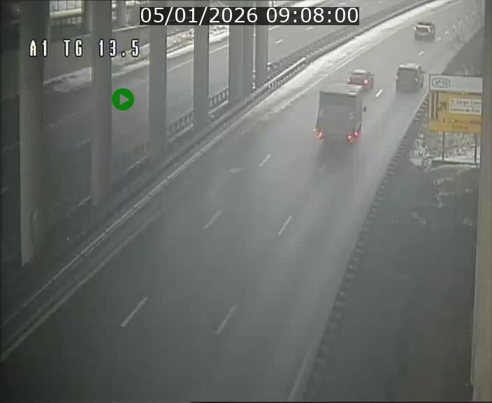 Traffic live webcam Luxembourg Senningen - A1 direction Luxembourg - BK 13.5