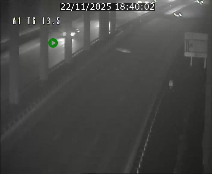 <h2>Traffic live webcam Luxembourg Senningen - A1 direction Luxembourg - BK 13.5</h2>